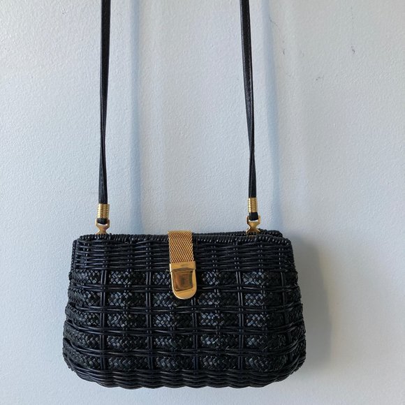 Vintage Handbags - VINTAGE Black Wicker Handbag Gold Clasp